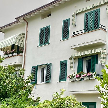 Domus Zoe Apartment Forte dei Marmi Exterior photo